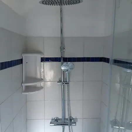 Garden Annexe بيت للعطل